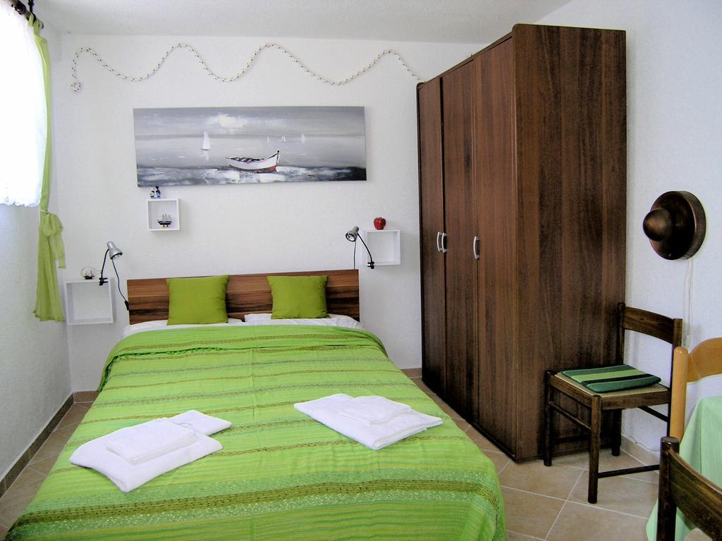 Studio Apartment Tamara Krk Town Room photo