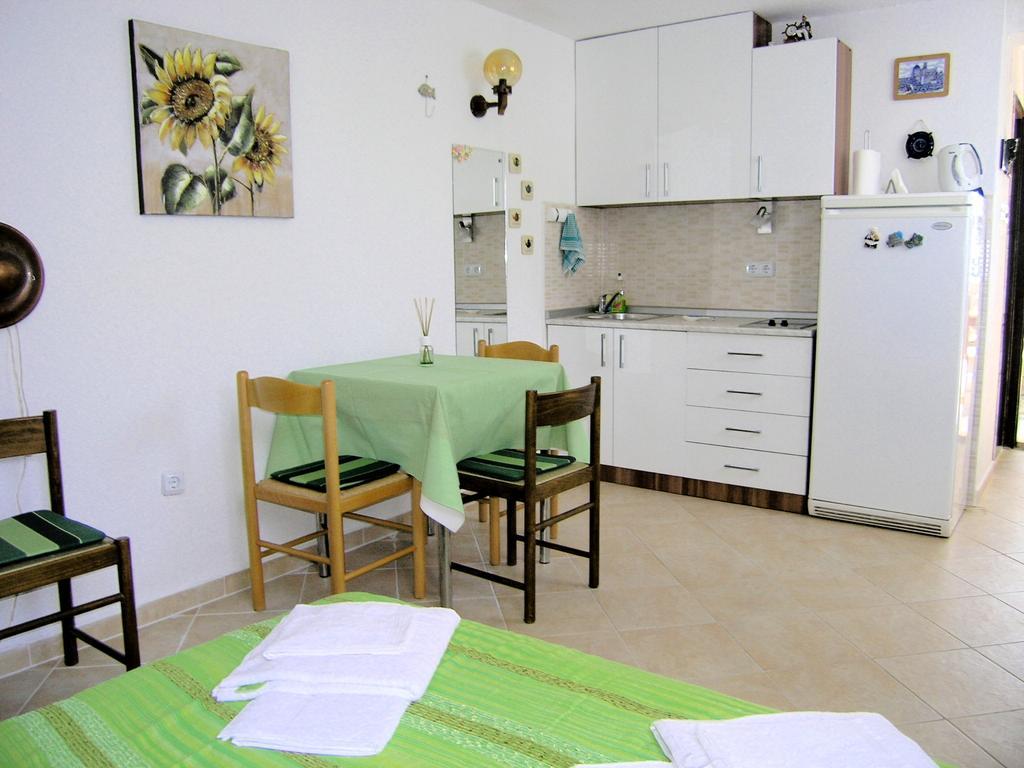 Studio Apartment Tamara Krk Town Room photo